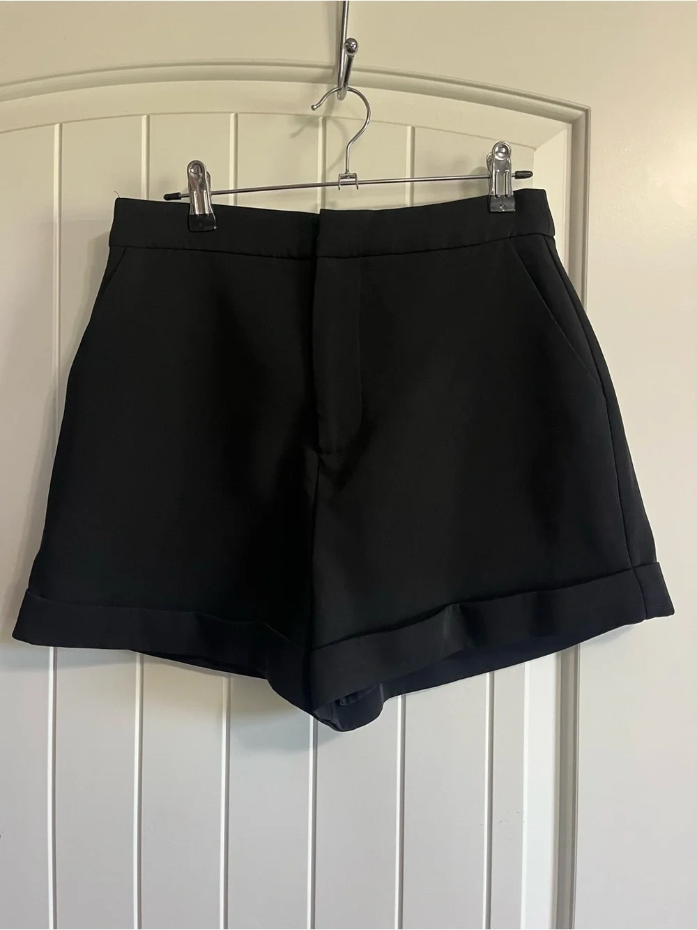 Endless Rose Tailored Basic Shorts Sz Medium Classic Preppy Minimalist Black 🖤
